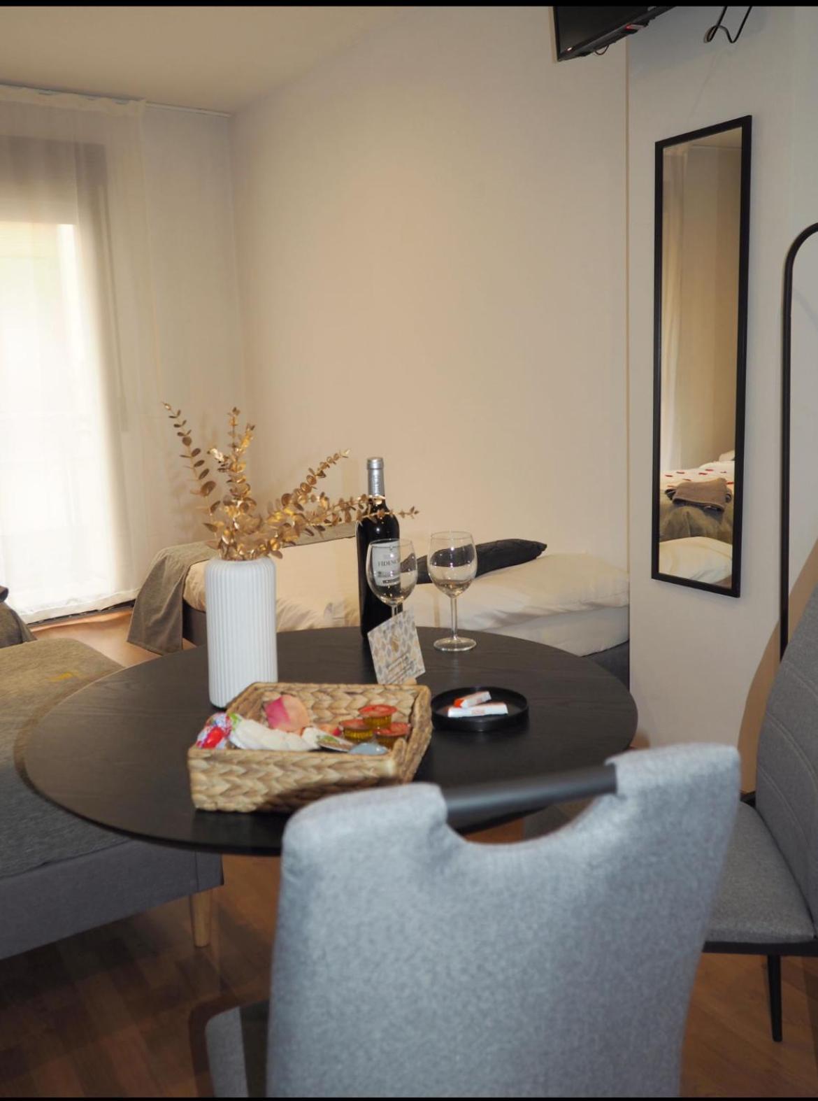 גרנדה Lm Apartamentos Puentezuelas מראה חיצוני תמונה